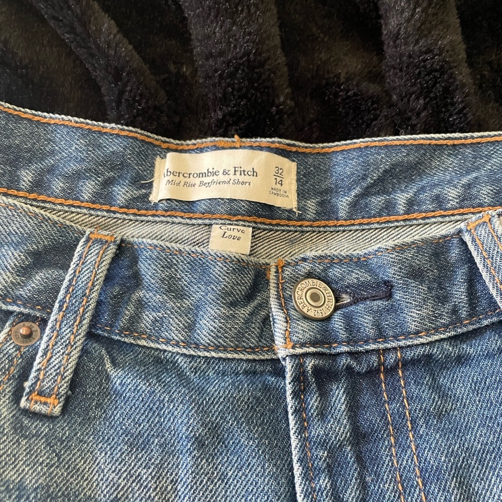 Abercrombie denim shorts! Best fitting shorts ever!!!!